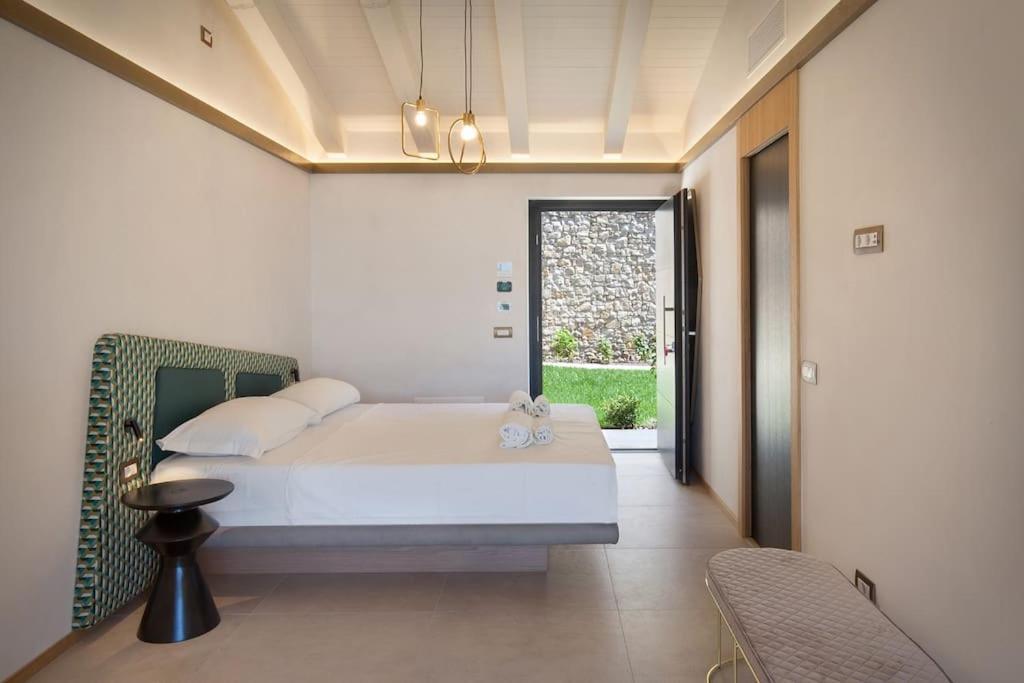 Villa Divina22-Apt Armonia-Con Piscina E Vista Lago Castelletto Di Brenzone Exterior foto